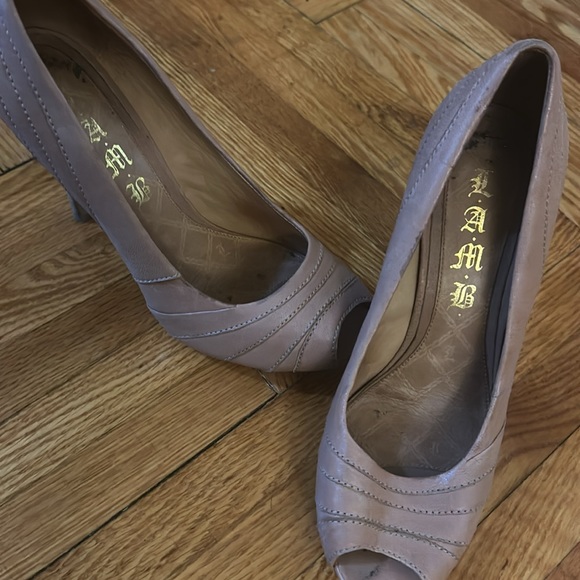 L.A.M.B.  PEEP TOE HEELS - Picture 2 of 2